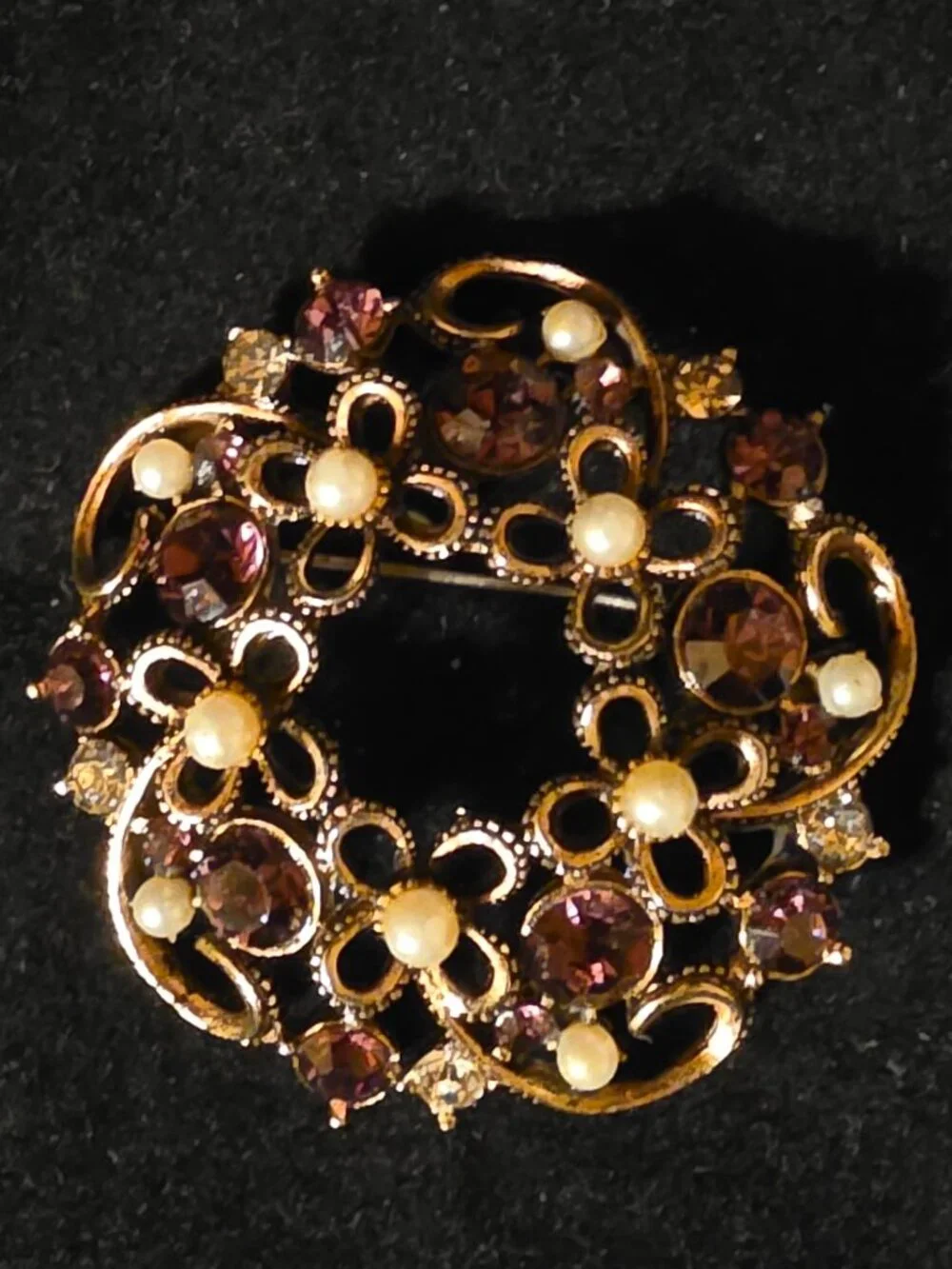 Vintage Gold Tone Filigree Purple Rhinestone/Faux Pearl Brooch
